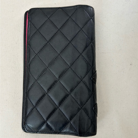 CHANEL Cambon Quilted long lambskin wallet / patent CC logo / hot pink interior - Picture 6 of 15